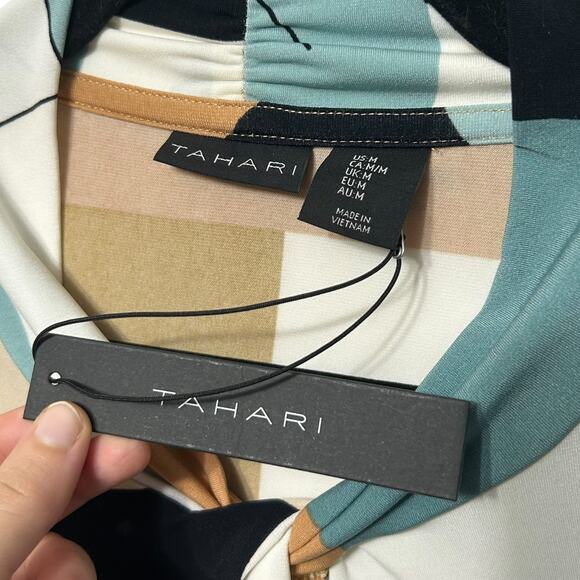 Tahari Geometric Print Knot Neck Blouse NWT Women's Sz M MultiFlutter Sleeve - Picture 3 of 6